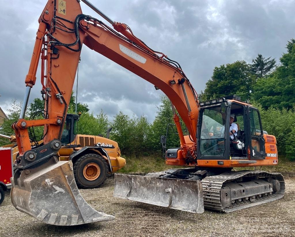 Doosan DX 180 LC-3 Гусеничні екскаватори