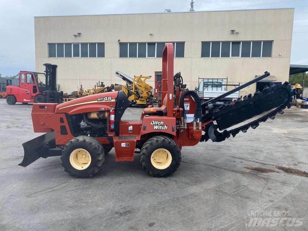 Ditch Witch RT45 Канавокопачі