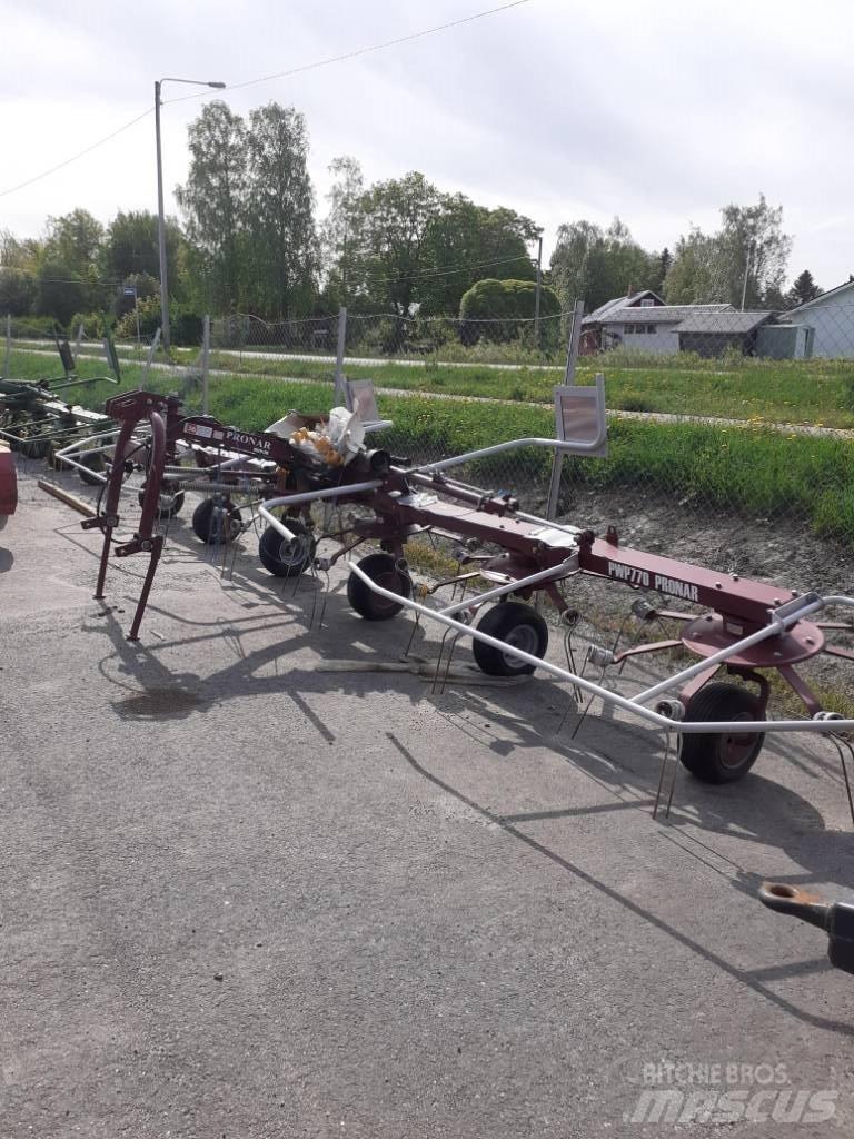 Pronar PWP 770 Граблі і сінозворушувачі