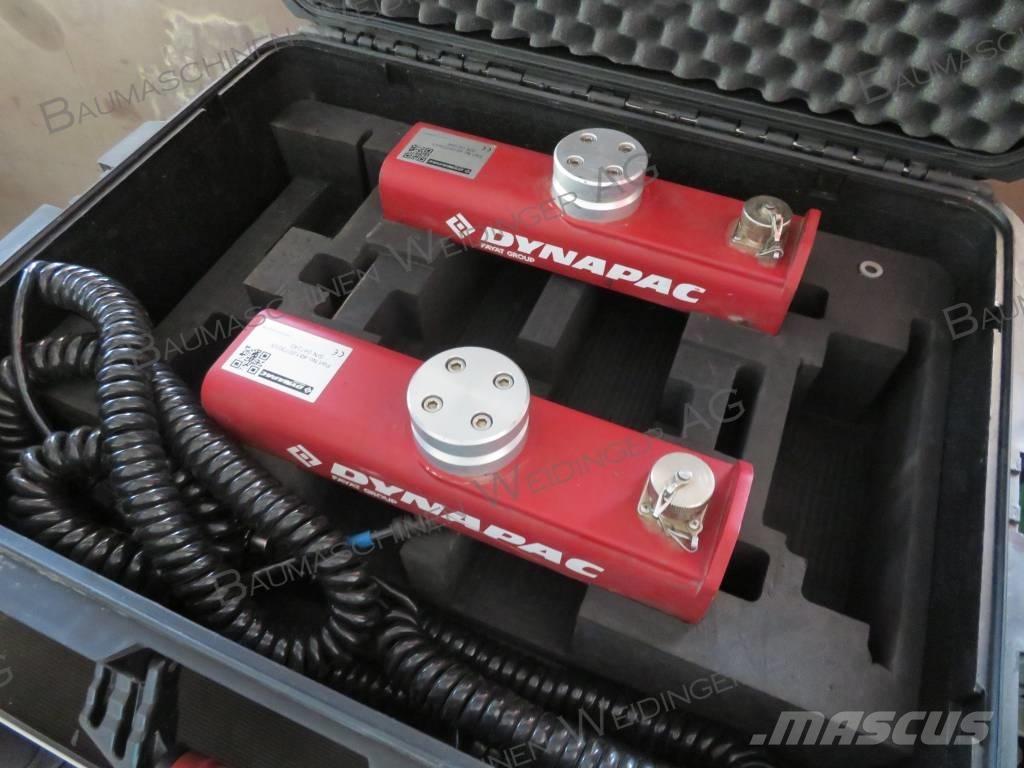 Dynapac SD 2500 CS Асфальтовкладачі