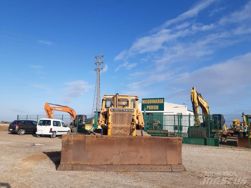 Komatsu D 85 E-12 Гусеничні бульдозери