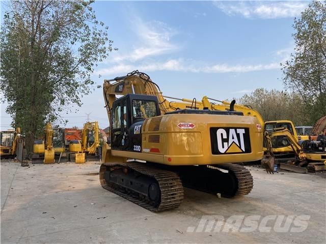 CAT 320D Гусеничні екскаватори