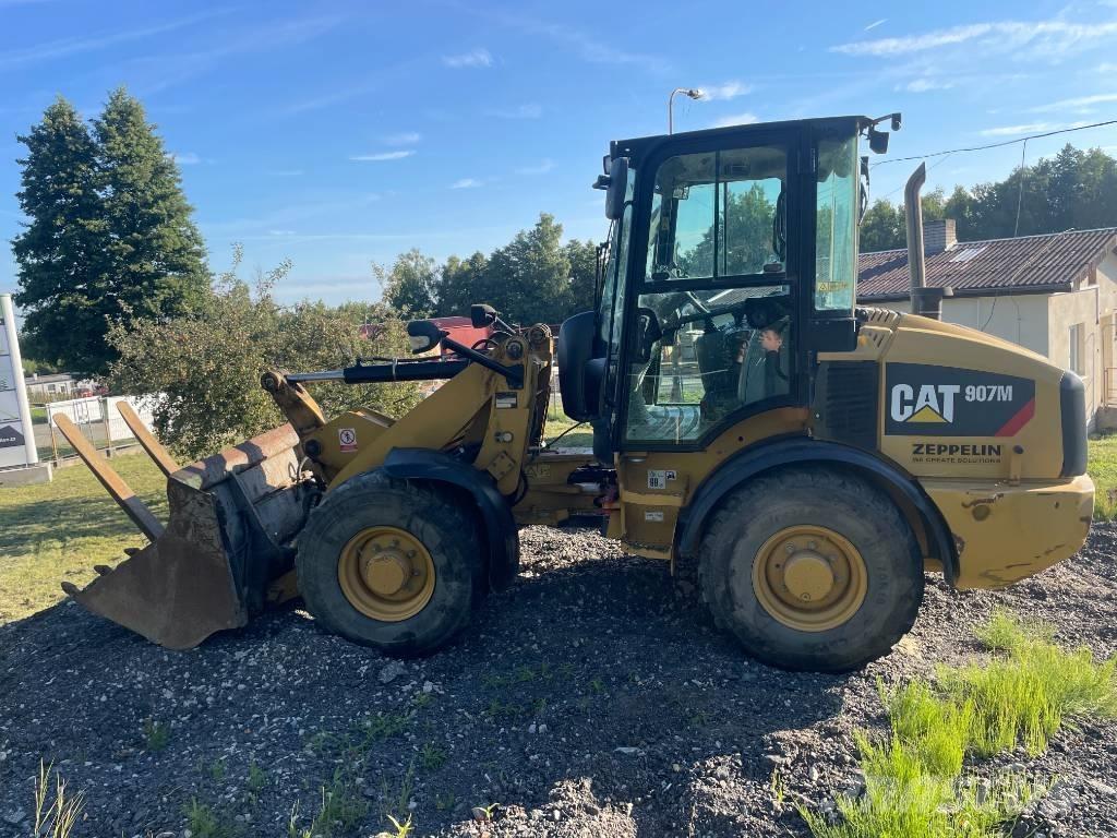 CAT 907 M Фронтальні навантажувачі