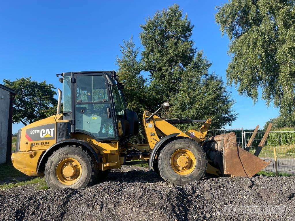 CAT 907 M Фронтальні навантажувачі