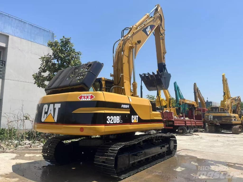 CAT 320 B L Гусеничні екскаватори