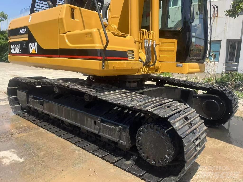 CAT 320 B L Гусеничні екскаватори