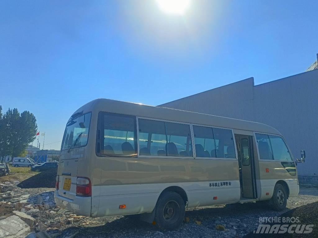 Toyota Coaster Bus Мікроавтобуси