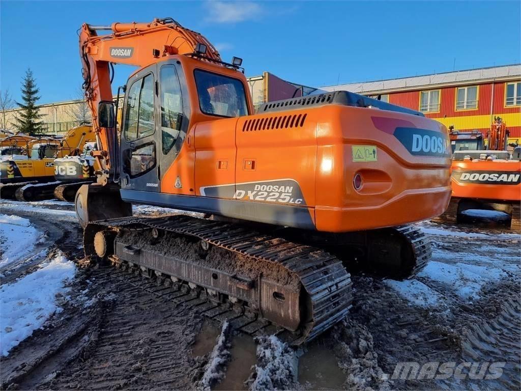 Doosan DX 225 LC Гусеничні екскаватори