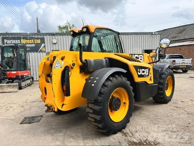 JCB 541-70 Телескопічні навантажувачі