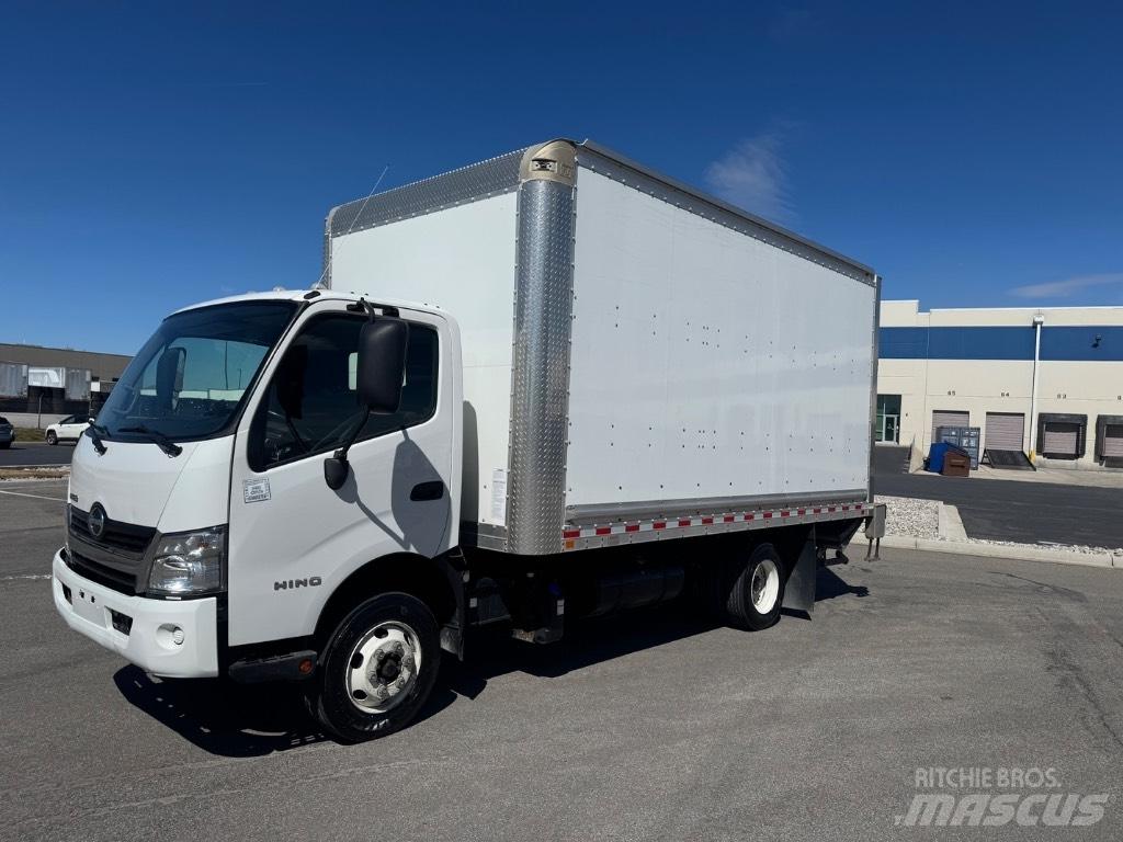 Hino 155 Фургони
