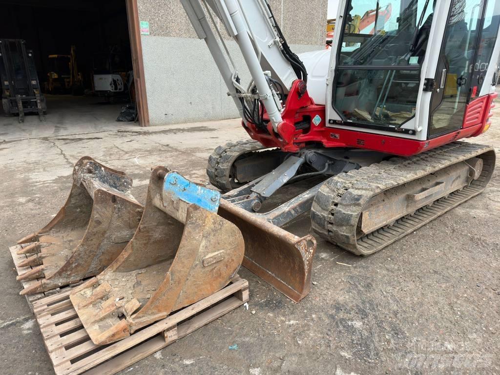Takeuchi TB290 Гусеничні екскаватори