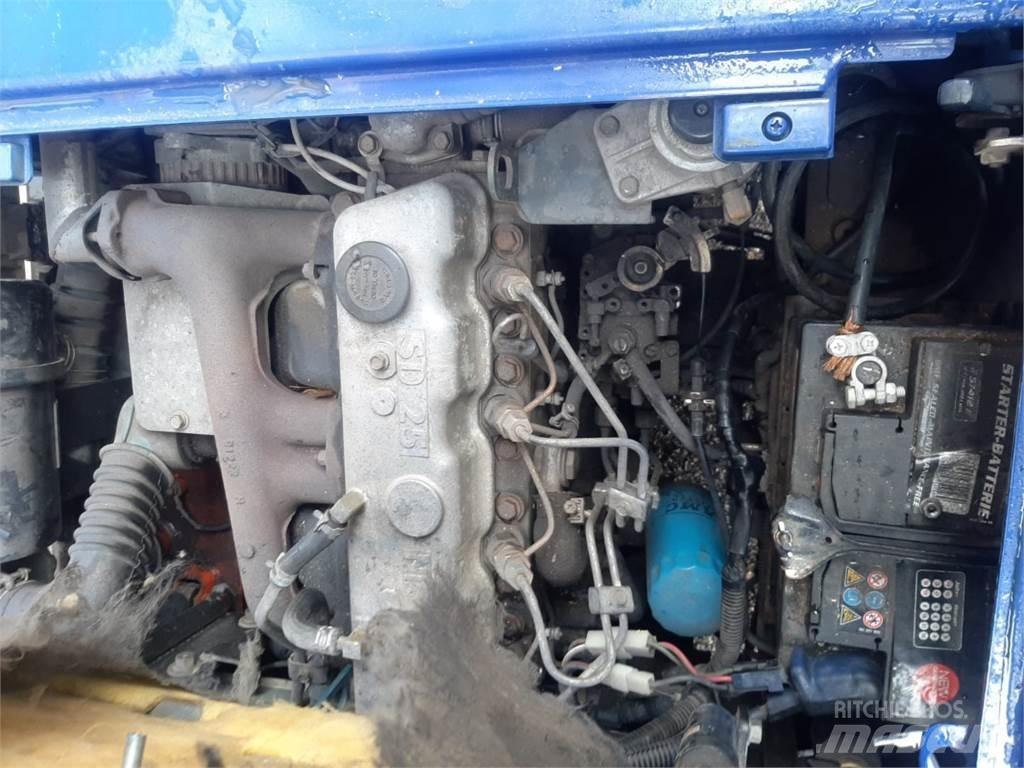 Nissan EH01A15U Сільгосптехніка - Інші