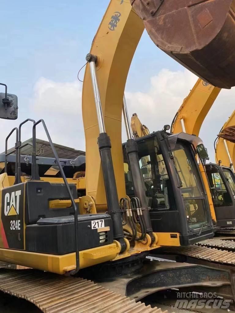 CAT 324 E Гусеничні екскаватори