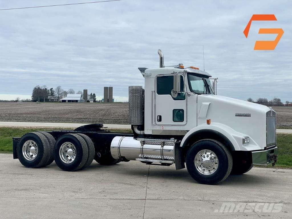 Kenworth T800 Тягачі