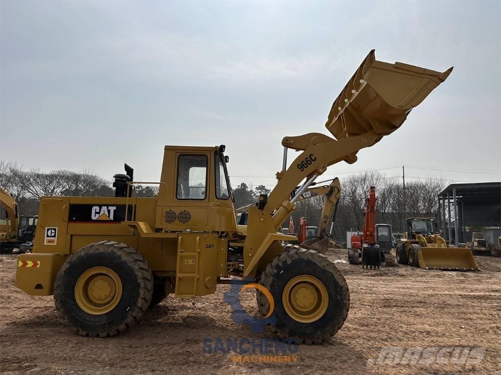CAT 966C Фронтальні навантажувачі
