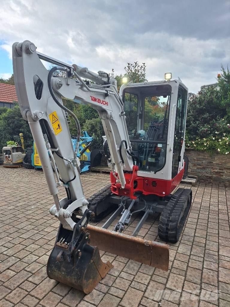 Takeuchi TB 225 Міні-екскаватори < 7т