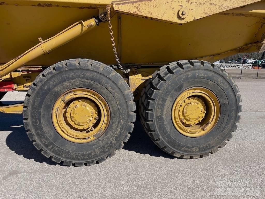CAT 730 Зчленовані самоскиди