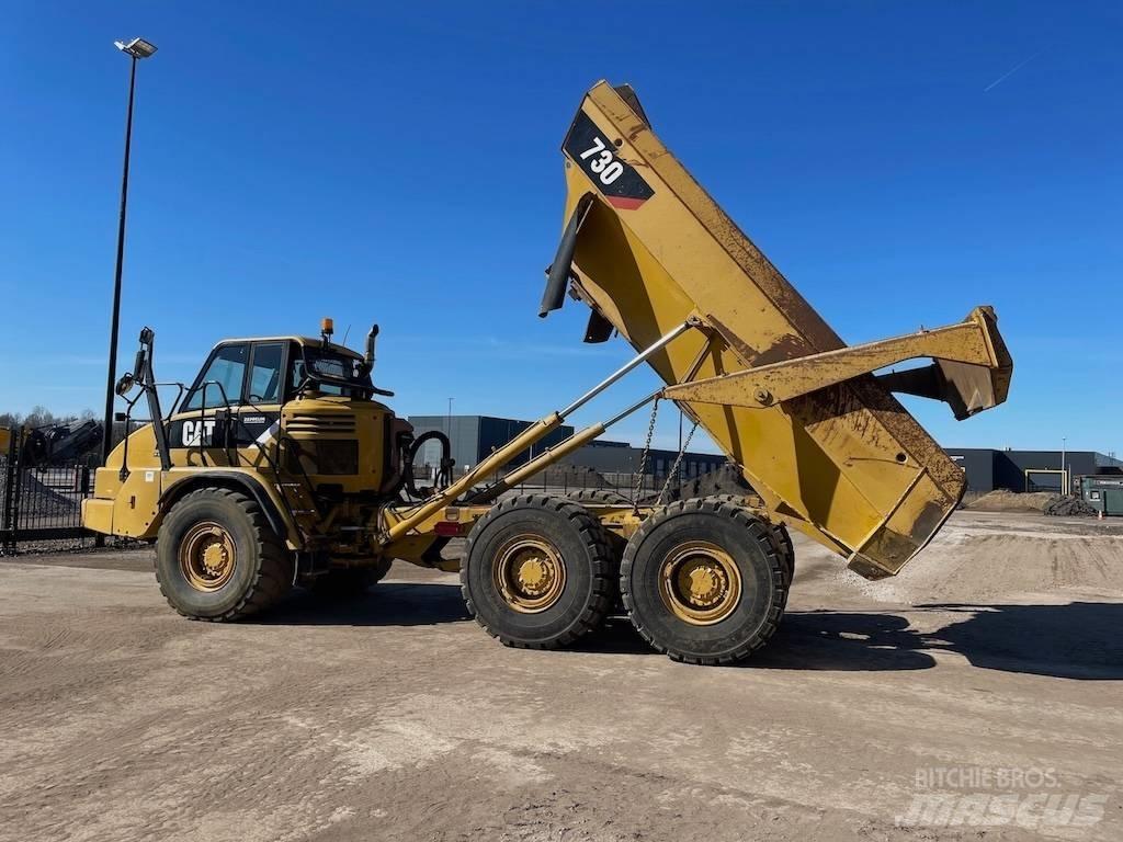 CAT 730 Зчленовані самоскиди
