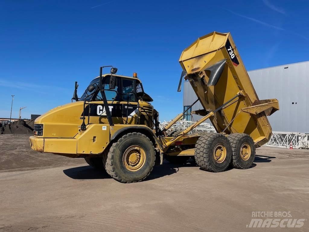 CAT 730 Зчленовані самоскиди