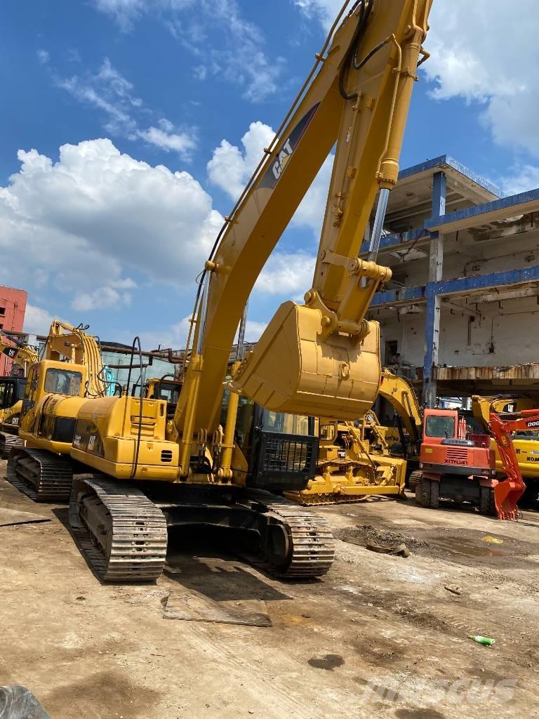 CAT 320 C Гусеничні екскаватори