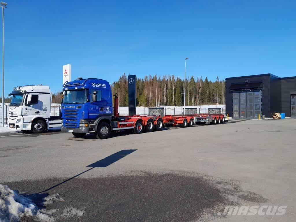 Scania R 560 8x4 Тягачі