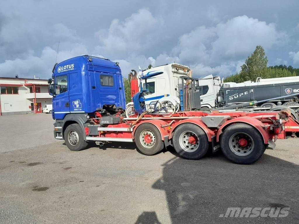 Scania R 560 8x4 Тягачі