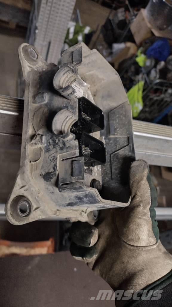 Volvo FCIOMM Електроніка