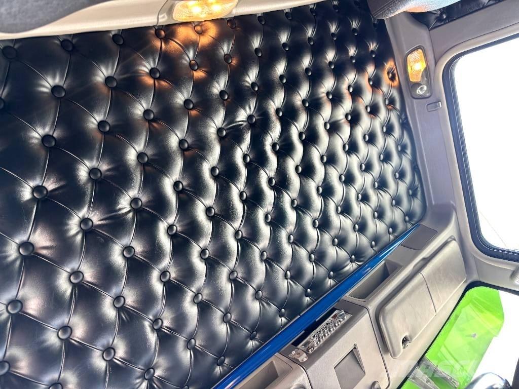 Kenworth W 900 Тягачі