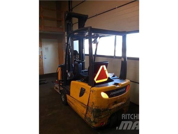 Jungheinrich EFG216K Електронавантажувачі