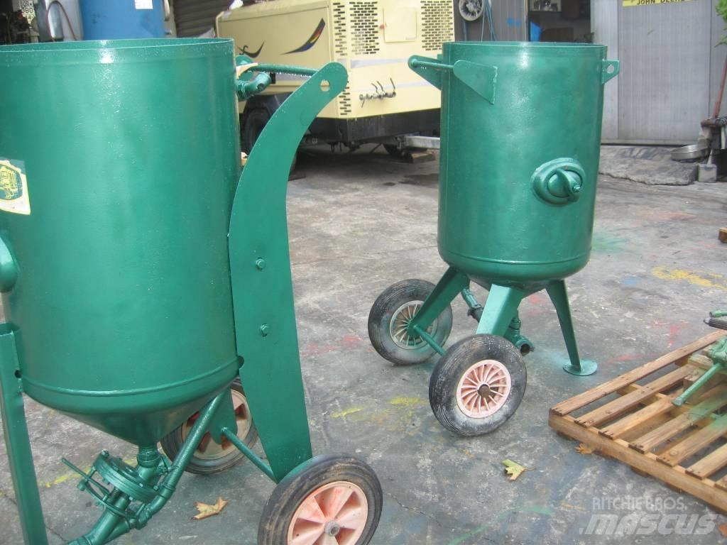 Atlas CLEMCO 50 L Розсіювачі солі та піску