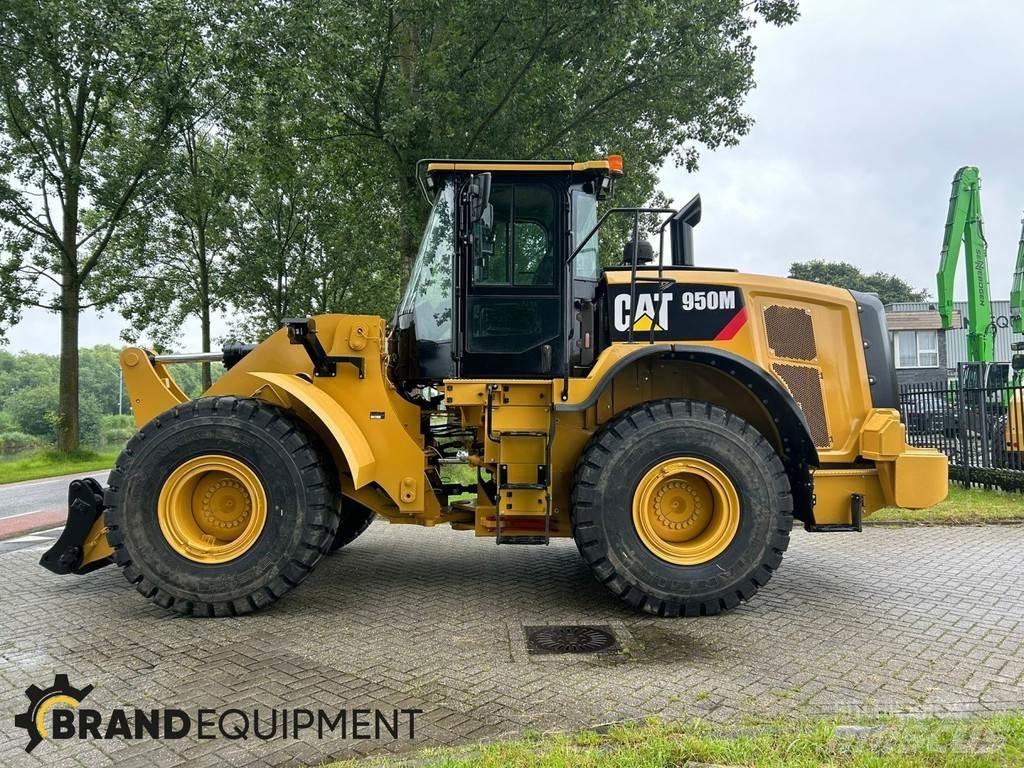 CAT 950M Фронтальні навантажувачі