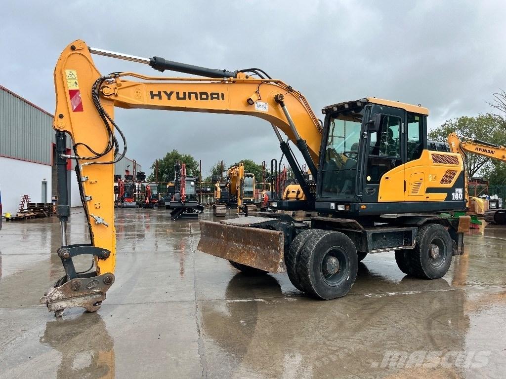 Hyundai HW140 Колісні екскаватори
