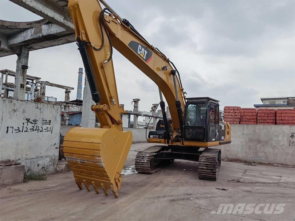 CAT 330DL Гусеничні екскаватори
