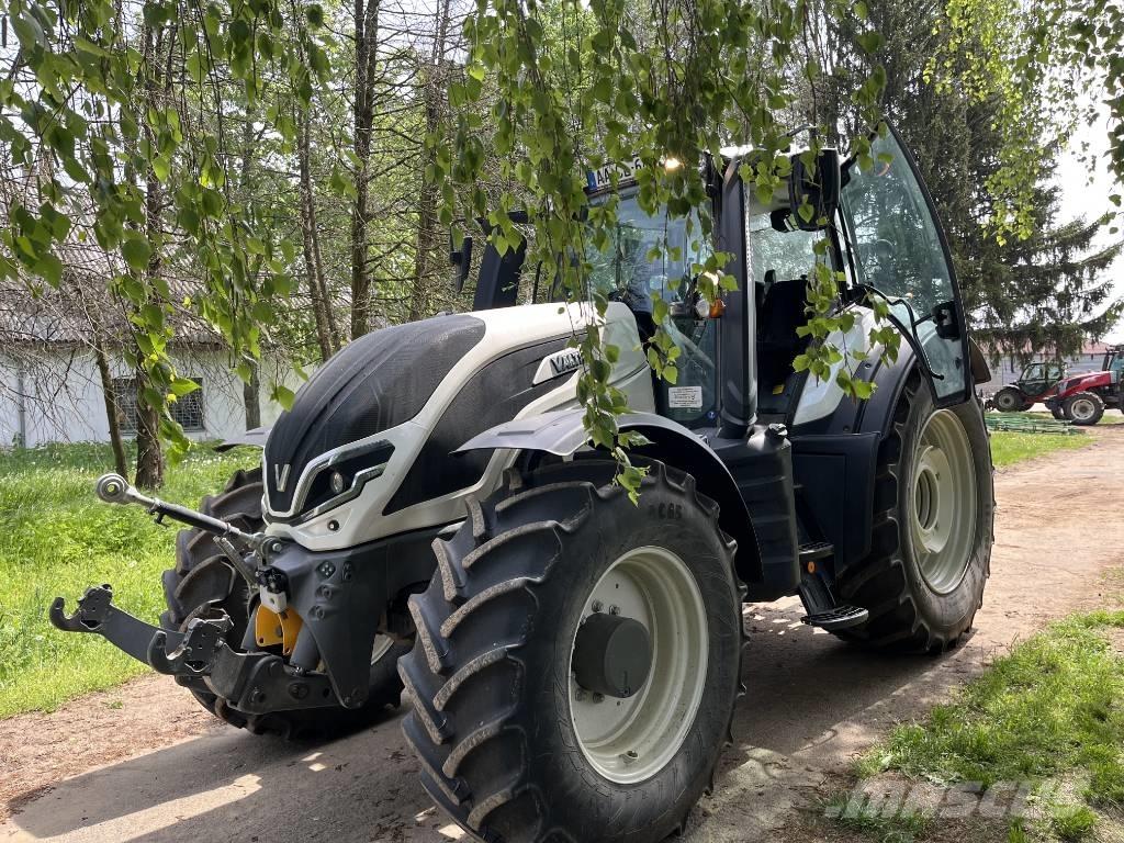 Valtra T 255 Трактори