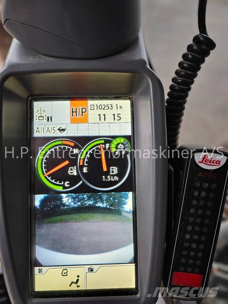 Hitachi ZX300LC-6 Гусеничні екскаватори