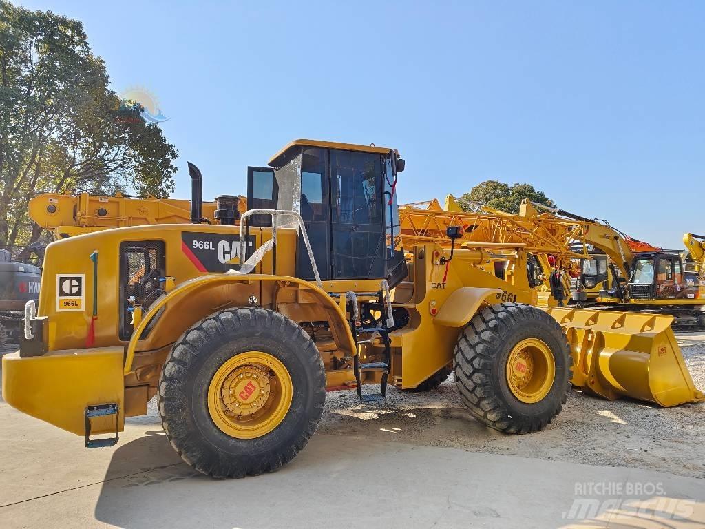 CAT 966 L Фронтальні навантажувачі