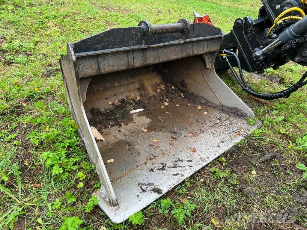 Komatsu PC138US-11 Гусеничні екскаватори