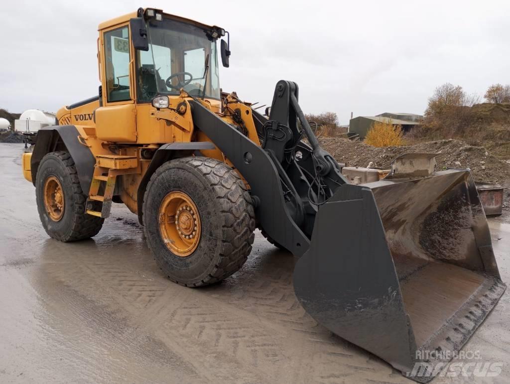 Volvo L 90 E Фронтальні навантажувачі