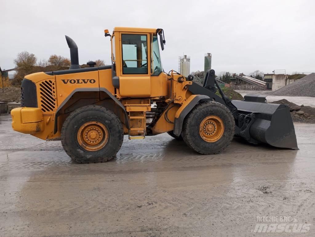 Volvo L 90 E Фронтальні навантажувачі