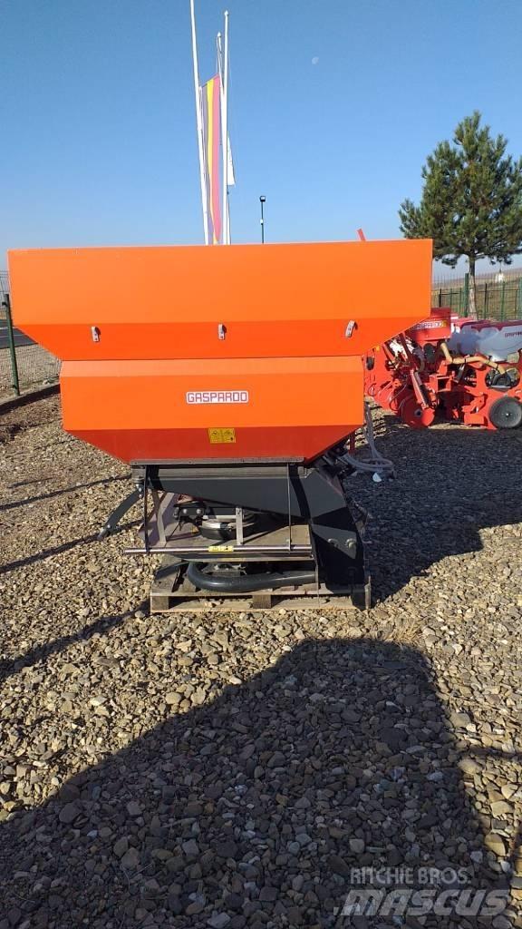 Maschio Zeno 24 Розсіювач мінеральних добрив