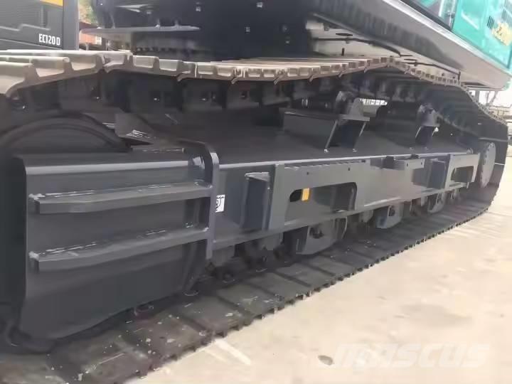 Kobelco SK220 Гусеничні екскаватори