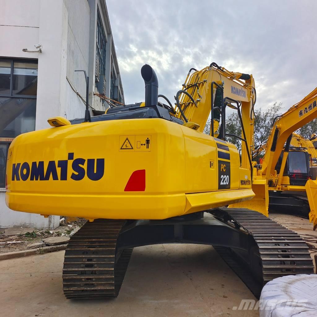 Komatsu PC 220 Гусеничні екскаватори