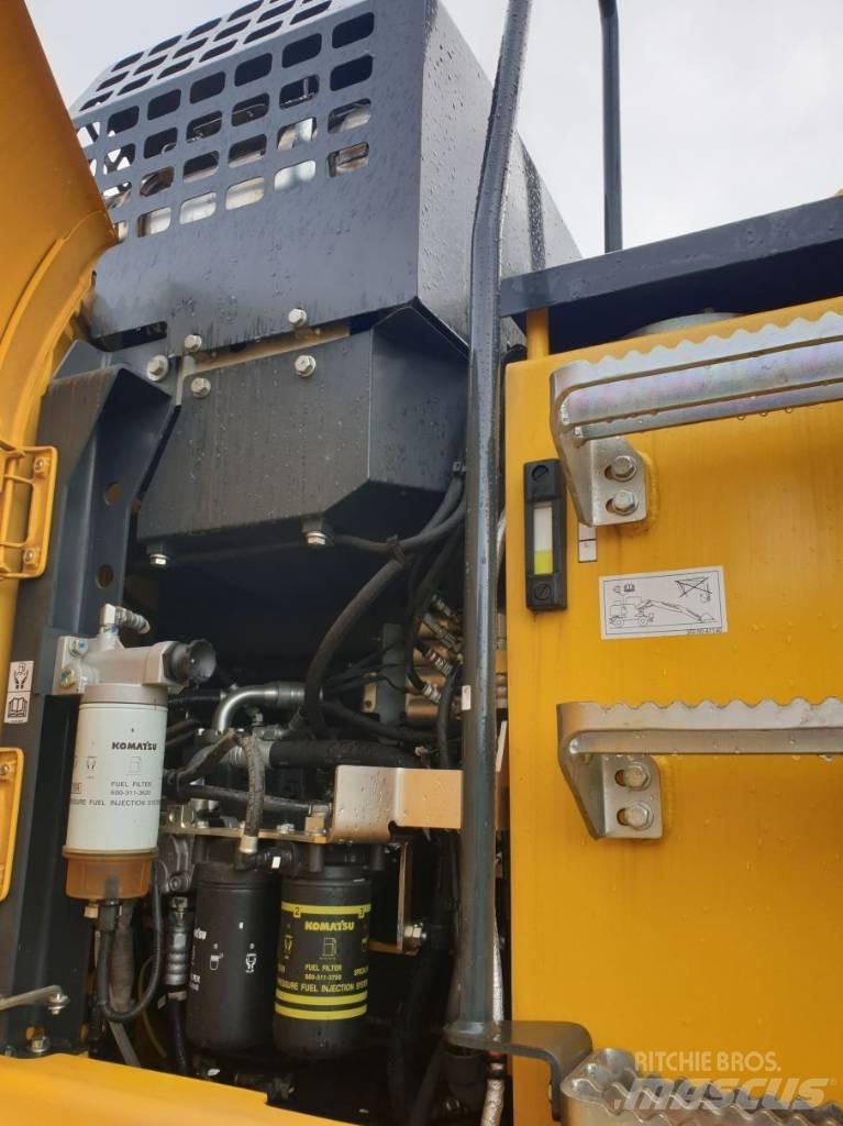 Komatsu PW148-11EO Колісні екскаватори
