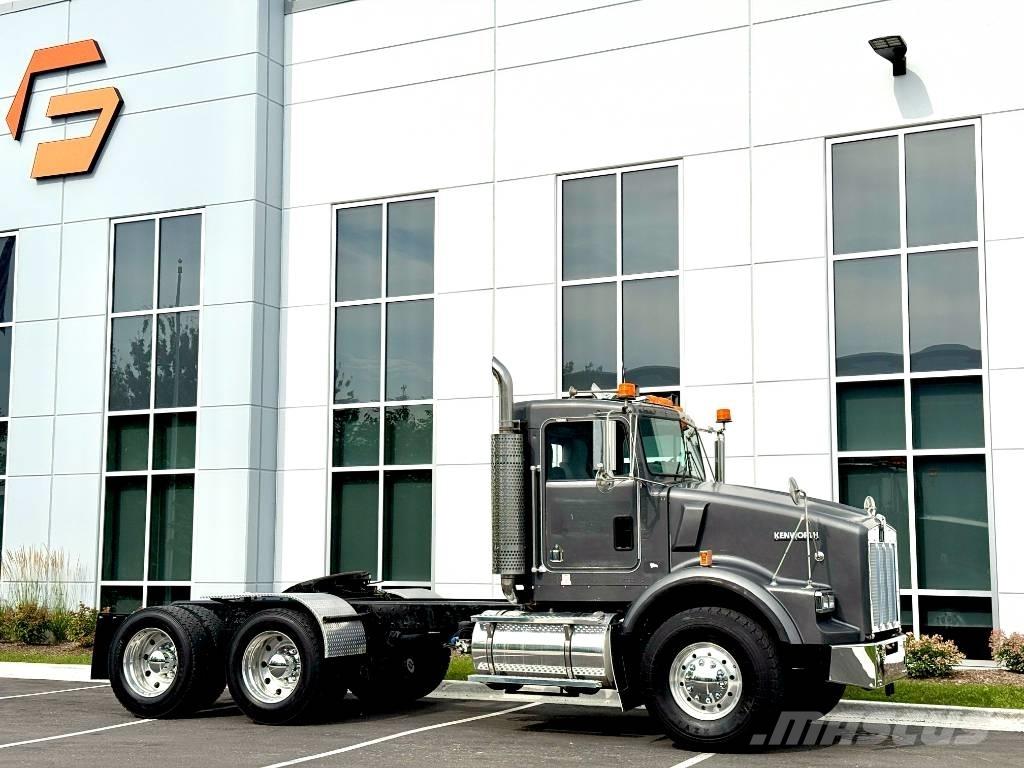 Kenworth T 800 Тягачі