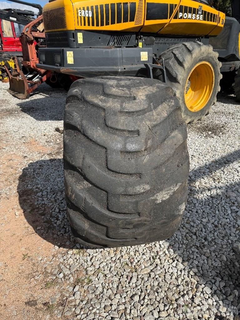 Nokian 710/40-24.5 Шини
