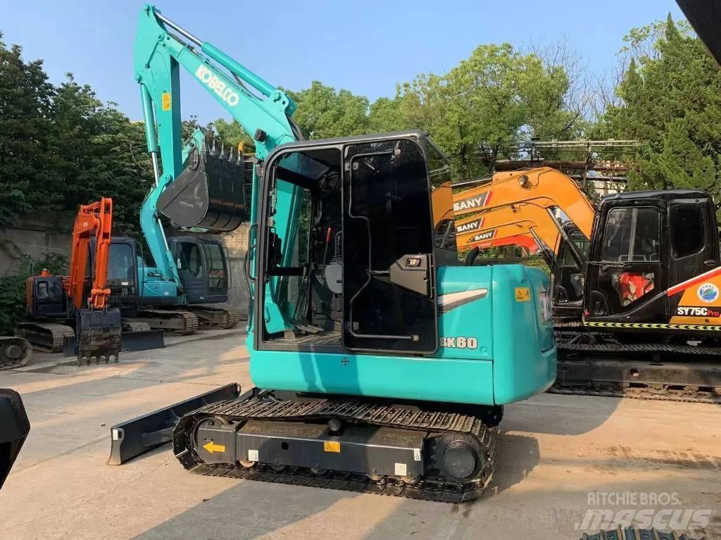Kobelco SK80D Середні екскаватори 7т. - 12т.
