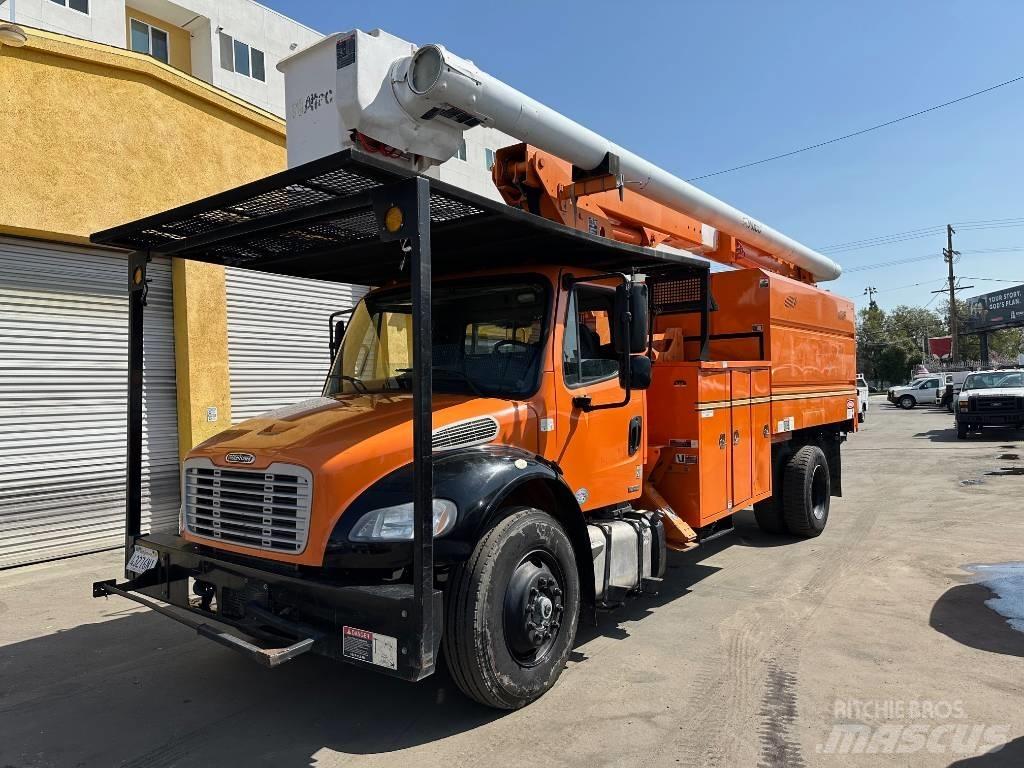 Freightliner M2106 Вантажівки / спеціальні