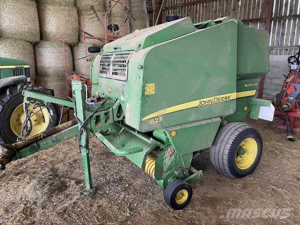 John Deere 623 Рулонні прес-підбирачі