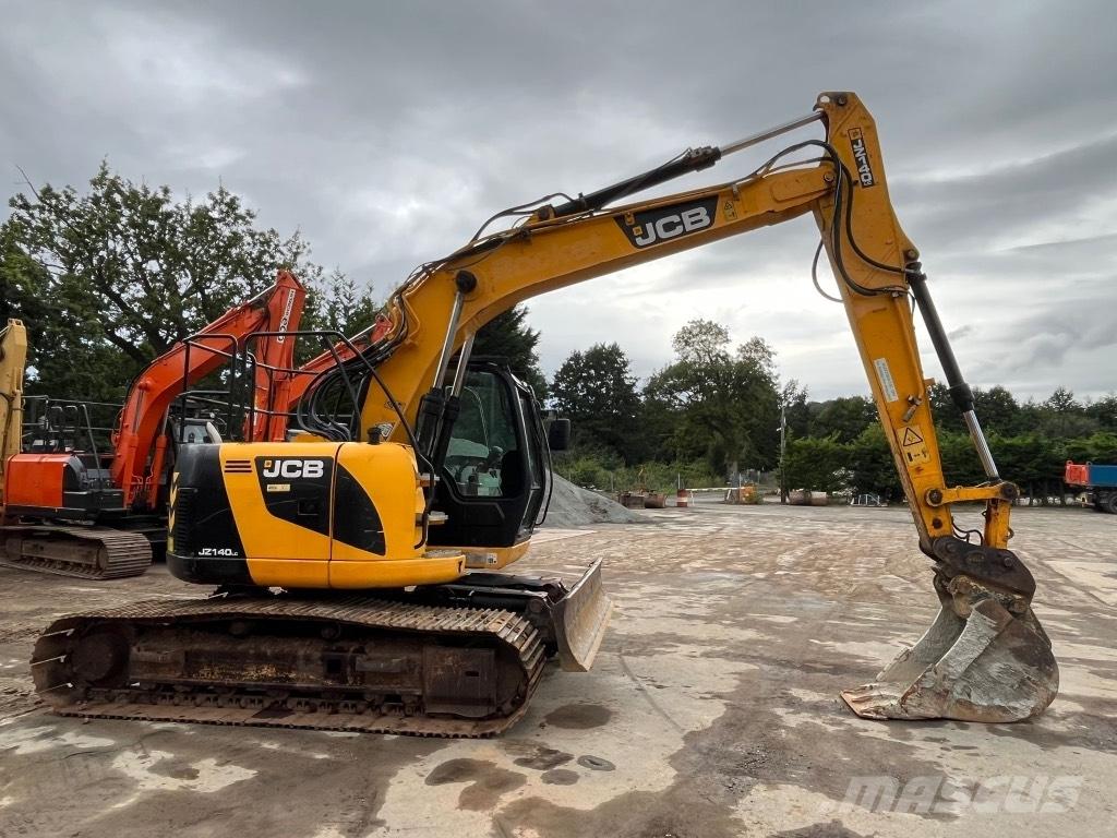 JCB JZ140 with blade Гусеничні екскаватори