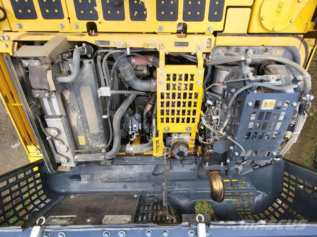 Komatsu PC240NLC-11 Гусеничні екскаватори
